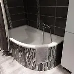 Les Dauphins Apartment *