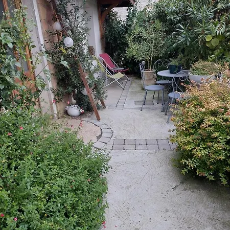 Apartment Les Dauphins Saint-Romain-de-Jalionas